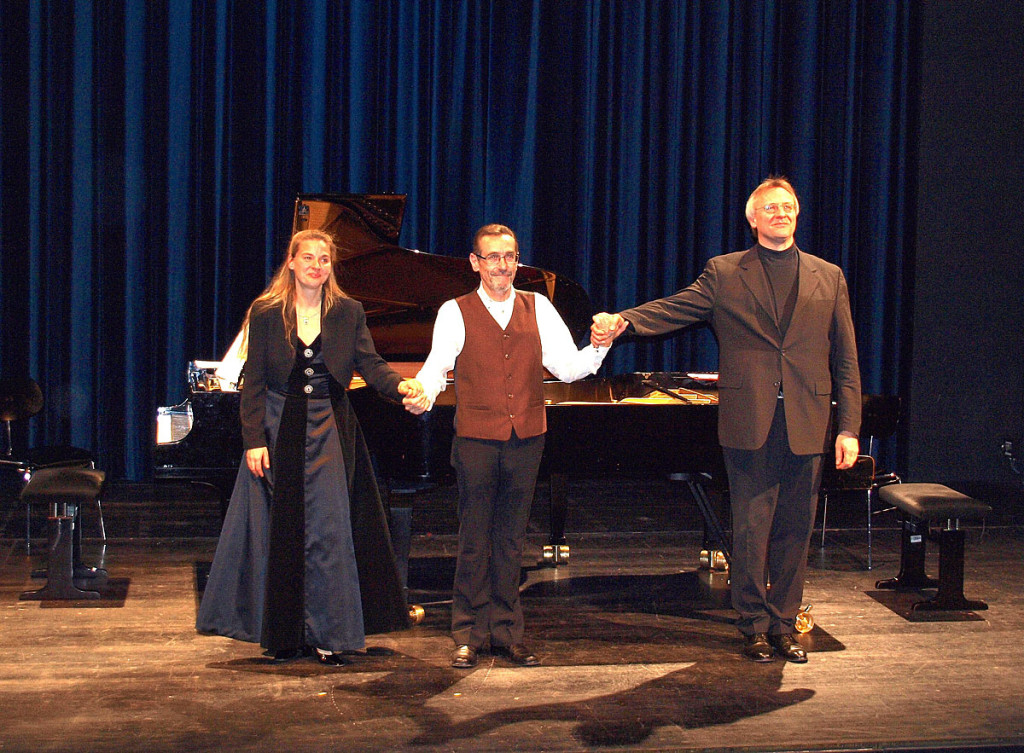 v.l.n.r.: Michaela Schlotter, Gernot Tschirwitz, Rudolf Ramming Foto: Anita Tschirwitz (2.2.2011 im Bibratheater der HfM Würzburg)